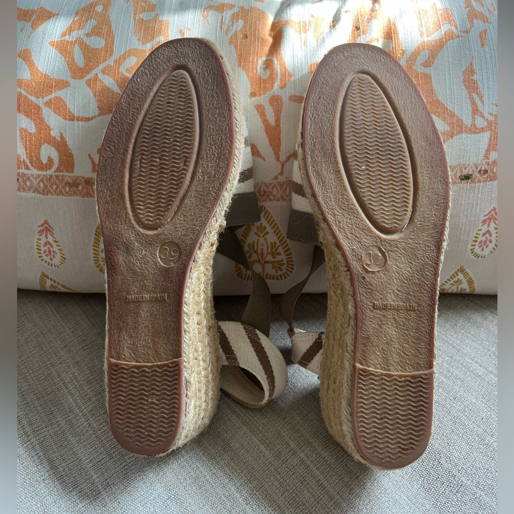 Toni Pons Origens Tarbes Neutral Striped
Espadrilles. Women’s Size 39 (U.S. 8). - Picture 7 of 9